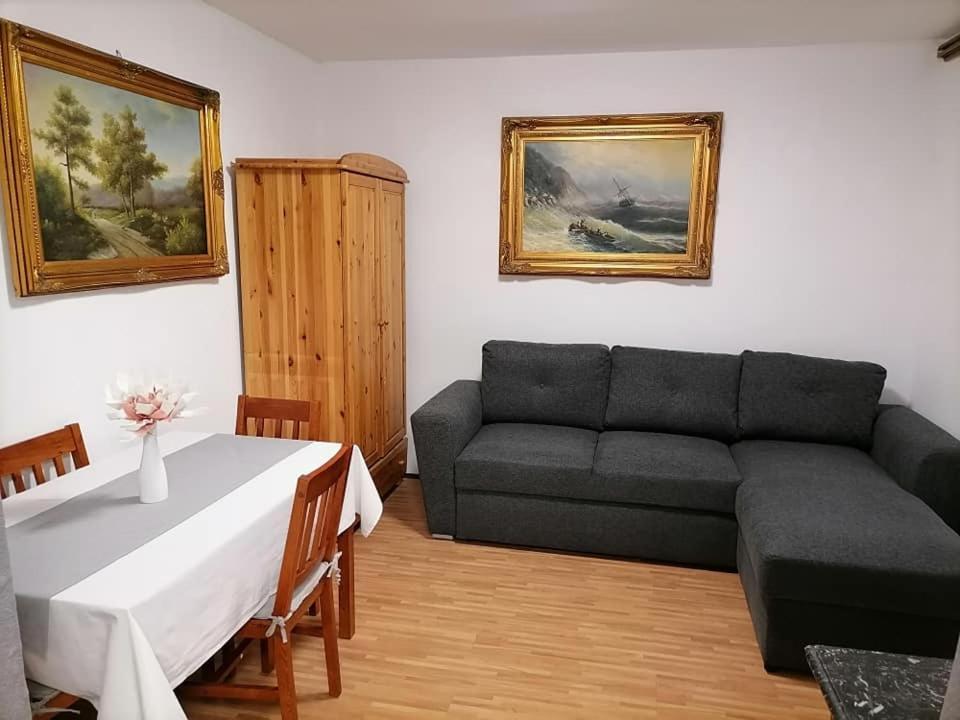 Apartmani Marina Poreč Buitenkant foto